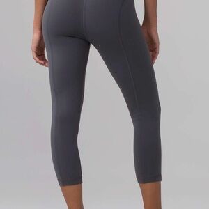 Lululemon pushing limits cropped size 6